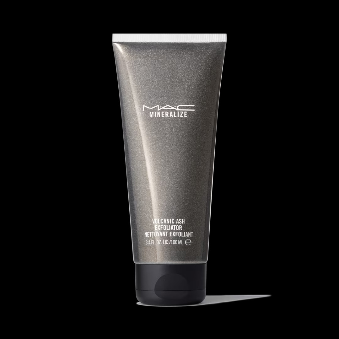 M.A.C Mineralize Volcanic Ash Exfoliator (100ml)