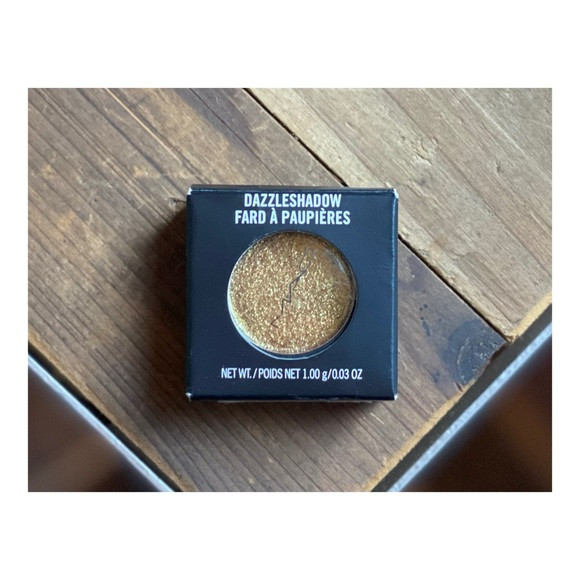 M.A.C Dazzleshadow - I Like 2 Watch (1.0g)