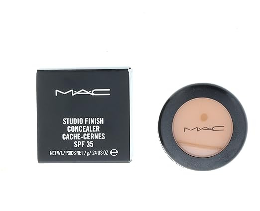 M.A.C Studio Finish SPF 35 Concealer - NW35 7gm