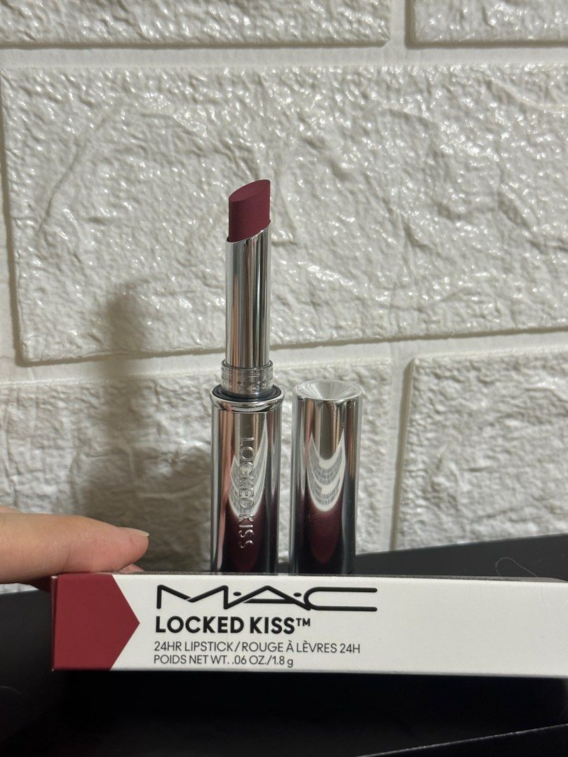 M.A.C Locked Kiss Lipstick - Opulence (1.8 g)