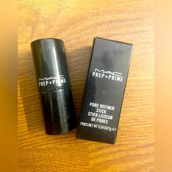 M.A.C Prep + Prime Pore Refiner Stick (7gm)
